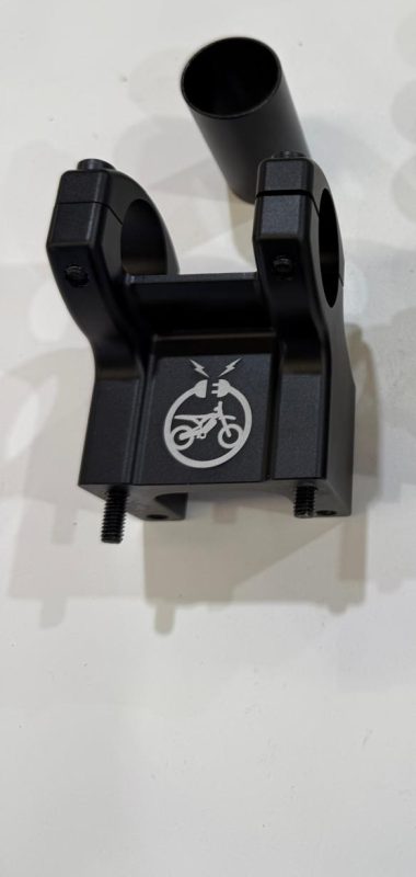 28.6mm Riser Stems (Missing Bolts)